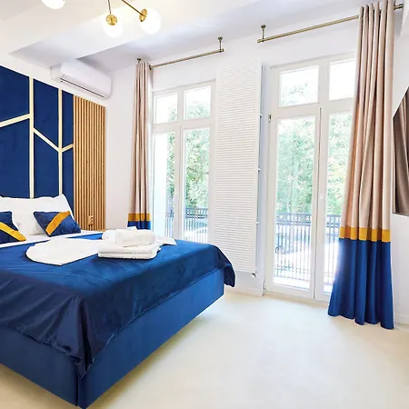 Carol Park View 3* Bükreş