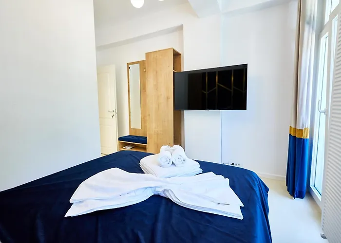 Carol Park View 3* Bukarest