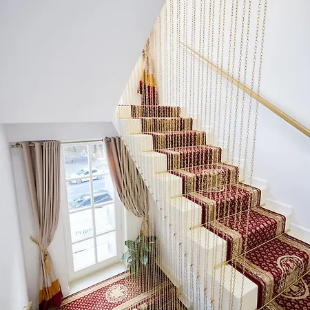 Carol Park View Hotel