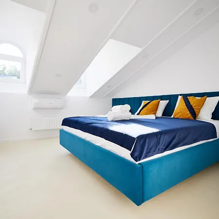 Carol Park View 3* Bukarest