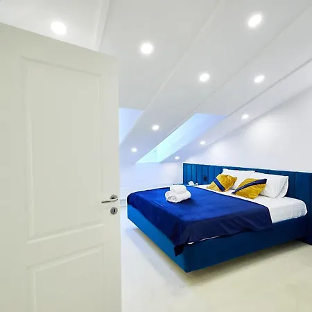 Carol Park View 3* Бухарест