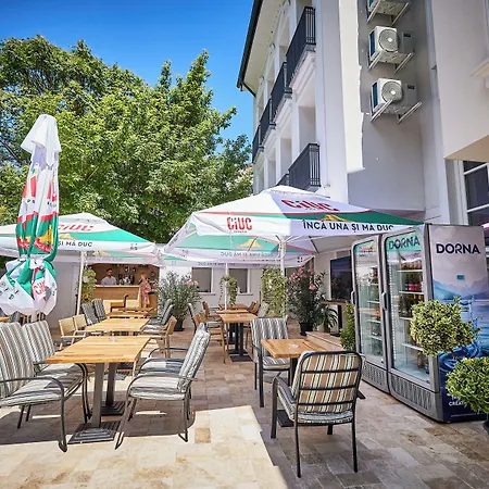 Carol Park View בוקרשט