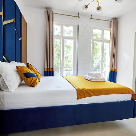 Carol Park View Hotel