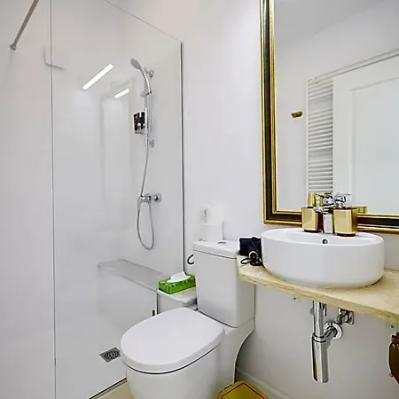 Carol Park View Hotel 3*