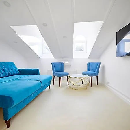 Carol Park View 3*