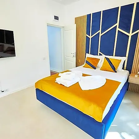 Carol Park View Hotel 3*