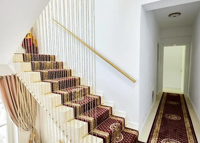 Carol Park View Hotel