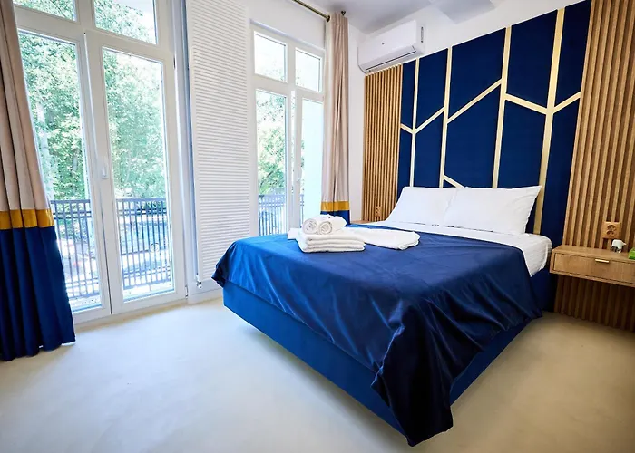 Carol Park View Hotel