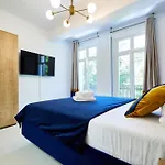 Carol Park View 3*