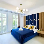 Carol Park View 3* Bukarest